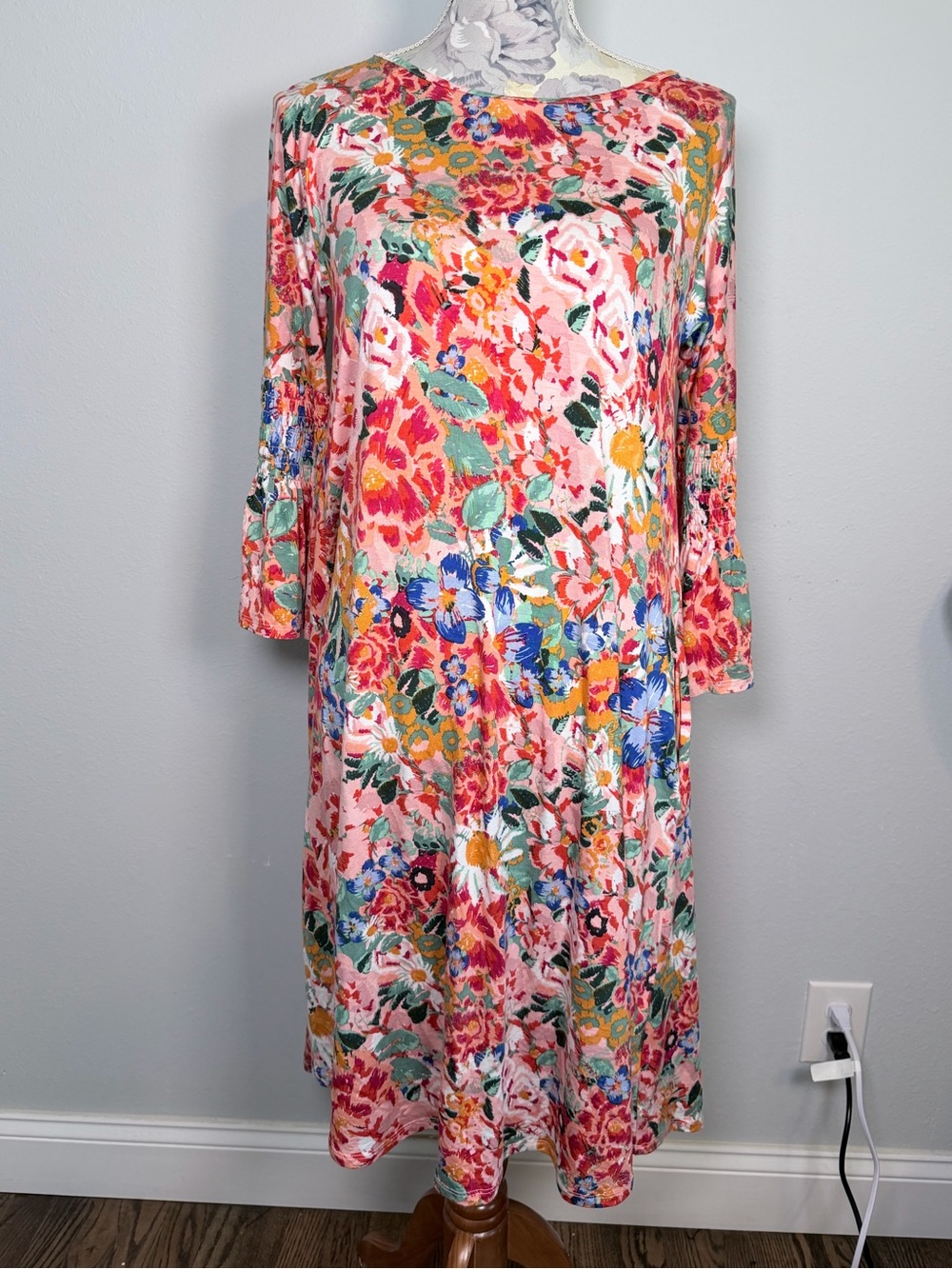AGNES & DORA Walker Dress Floral Knit Midi Bell Sleeve Size S NWT